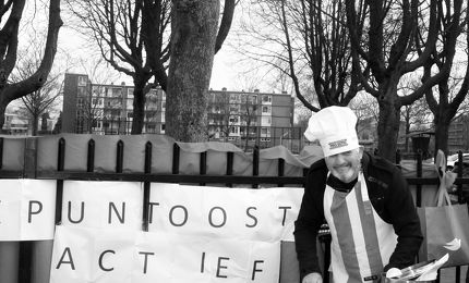 Wijkpunt Oost, kook- en eetclub onder de pannen    ©Jan Wijers 