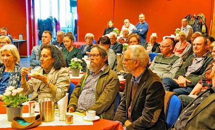 Presentatie biografie Piet Willems, © Arie van den Dungen 