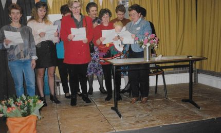 Historische foto van de Vrouweninitiatiefgroep 