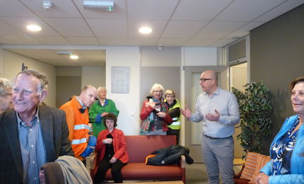 10 jaar wandelclub "Wij Willen Wandelen" met burgemeester jack Mikkers 