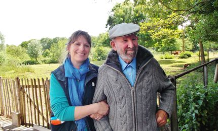 Anja en Theo bij de Oosterhoeve    ©Mieke Verberne 