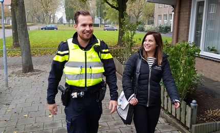 Jelle Huisman (wijkagent) en Tine Berkers (wijkwerker) 
