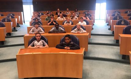 Het Rondeel, groep 8 bezoekt de Tweede Kamer 