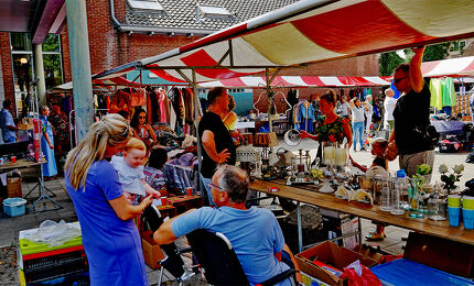 Rommelmarkt Graafsewijk Noord © Arie van den Dungen 