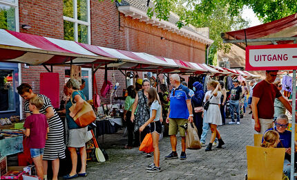 Rommelmarkt Graafsewijk Noord © Arie van den Dungen 