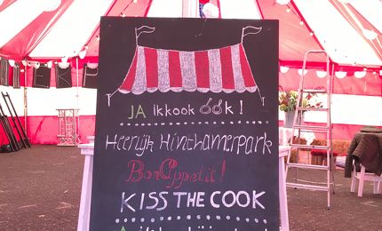 Walking Dinner tent aan het Kamperfoelieplein 